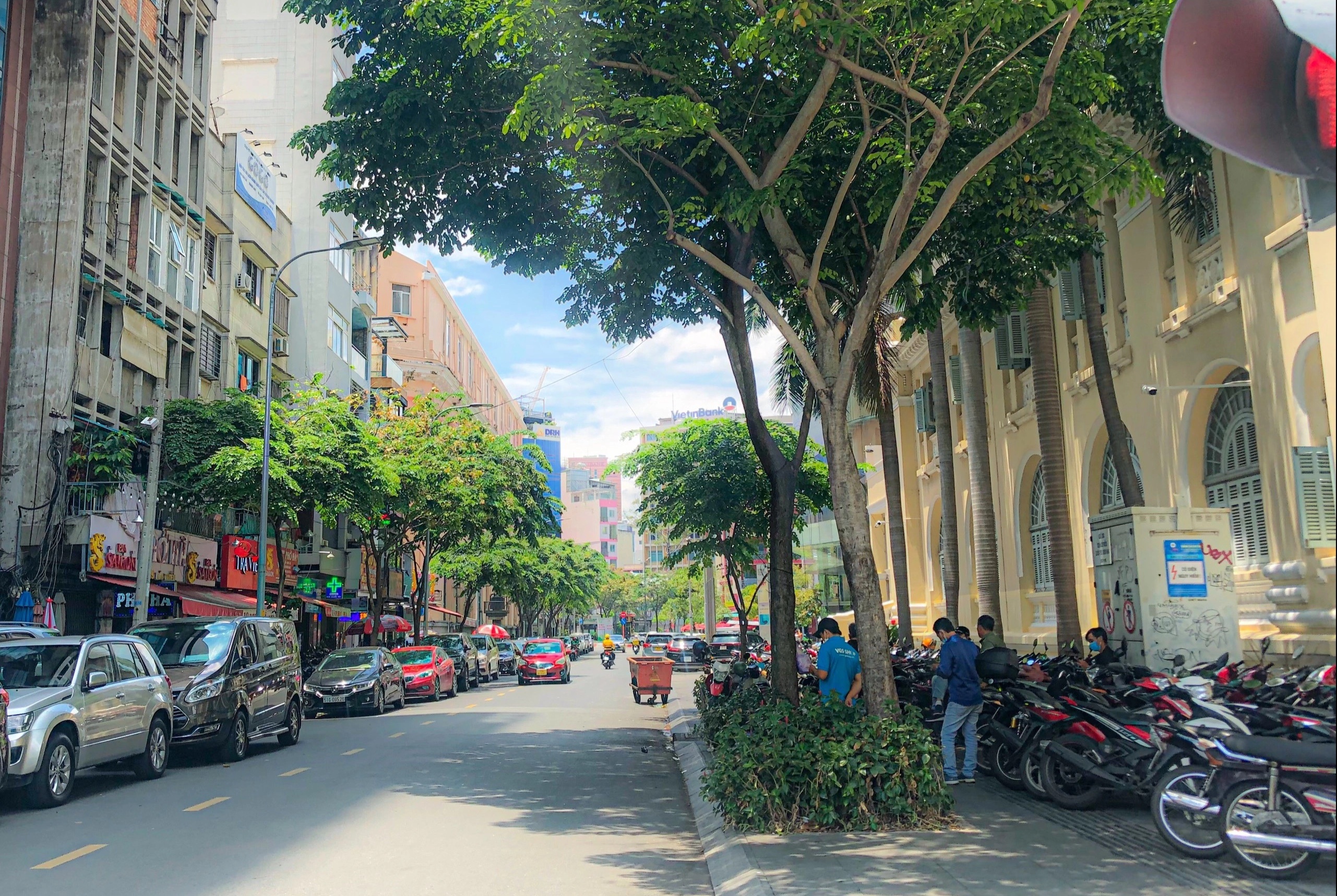 Thieu bai giu xe tai trung tam TP.HCM anh 2