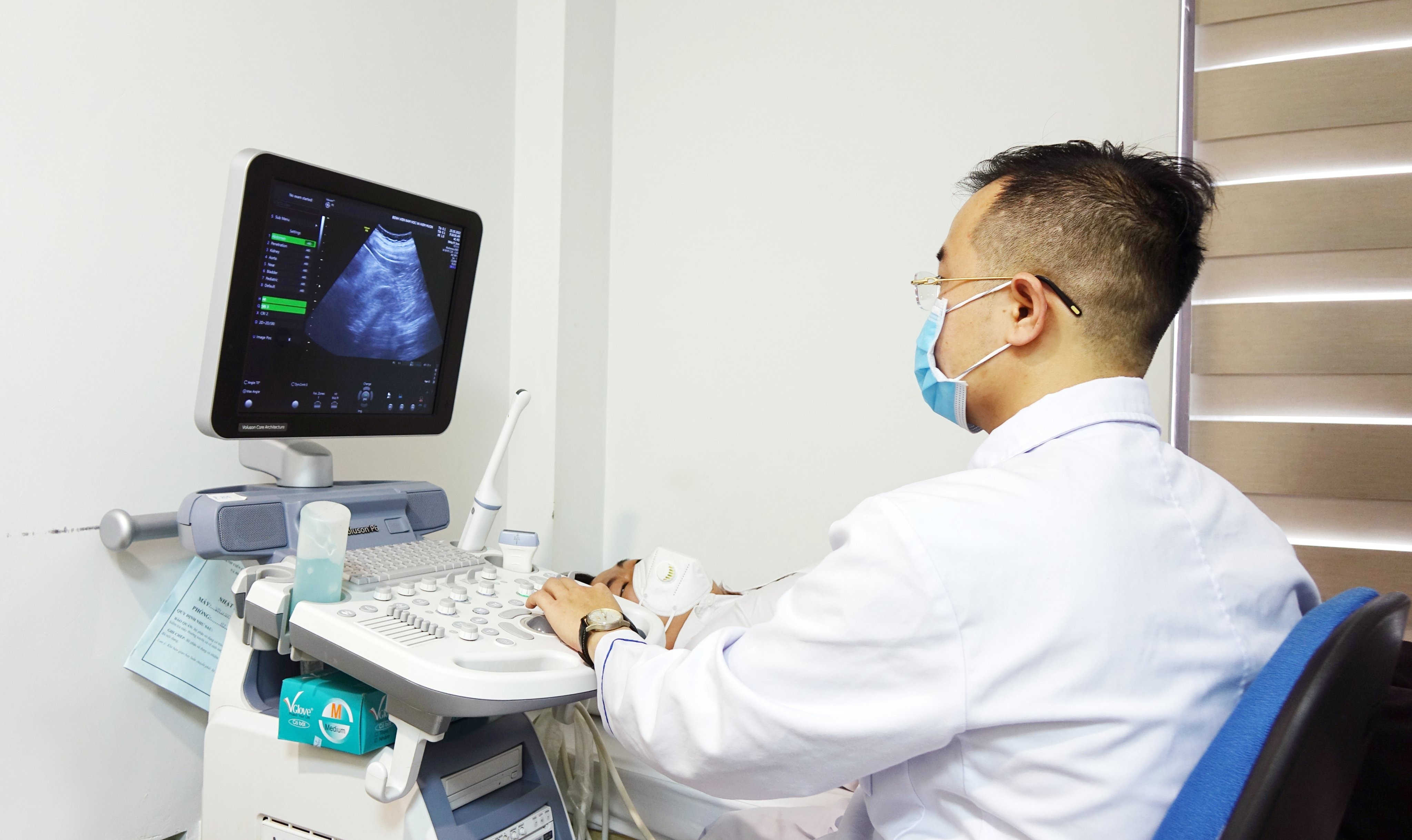 Nam gioi giam ham muon hau Covid-19 anh 1