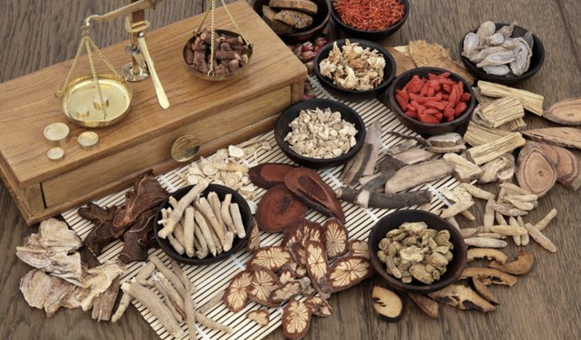 Bai thuoc dong y tri mat ngu hau Covid-19 anh 1