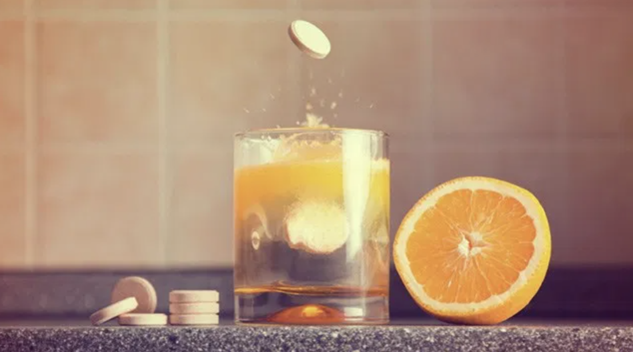 Điều gì xảy ra nếu uống vitamin C quá liều?  ảnh 1 Dieu gi xay ra neu uong vitamin C qua lieu? anh 1