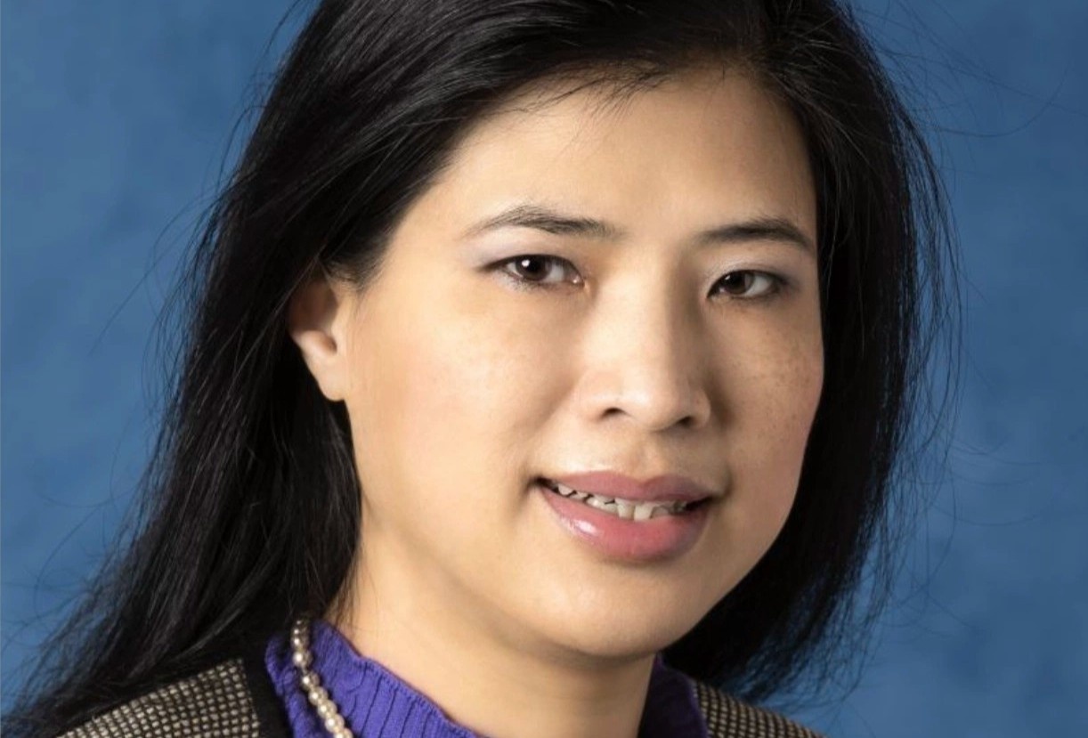 Giao su nguoi Viet thang giai thuong Hiep hoi Hoa hoc Hoang gia Anh hinh anh