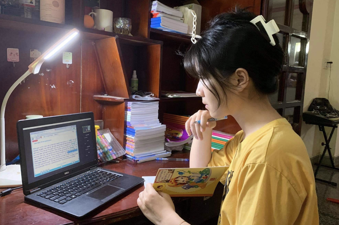 tim lop on thi online som de tang co hoi do dai hoc anh 2