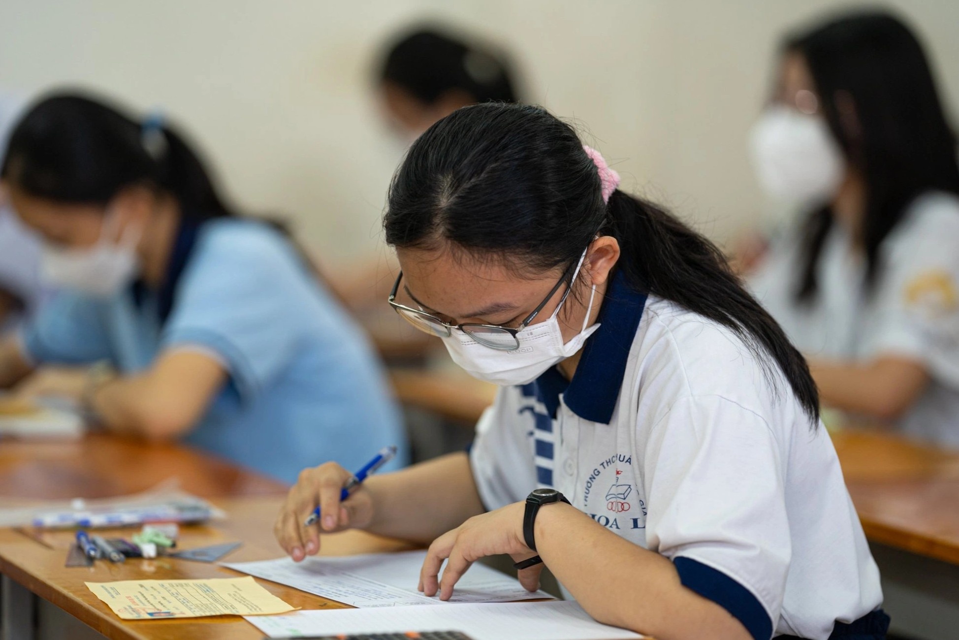 Diem chuan tuyen sinh lop 10 o TP.HCM se khong tang hinh anh