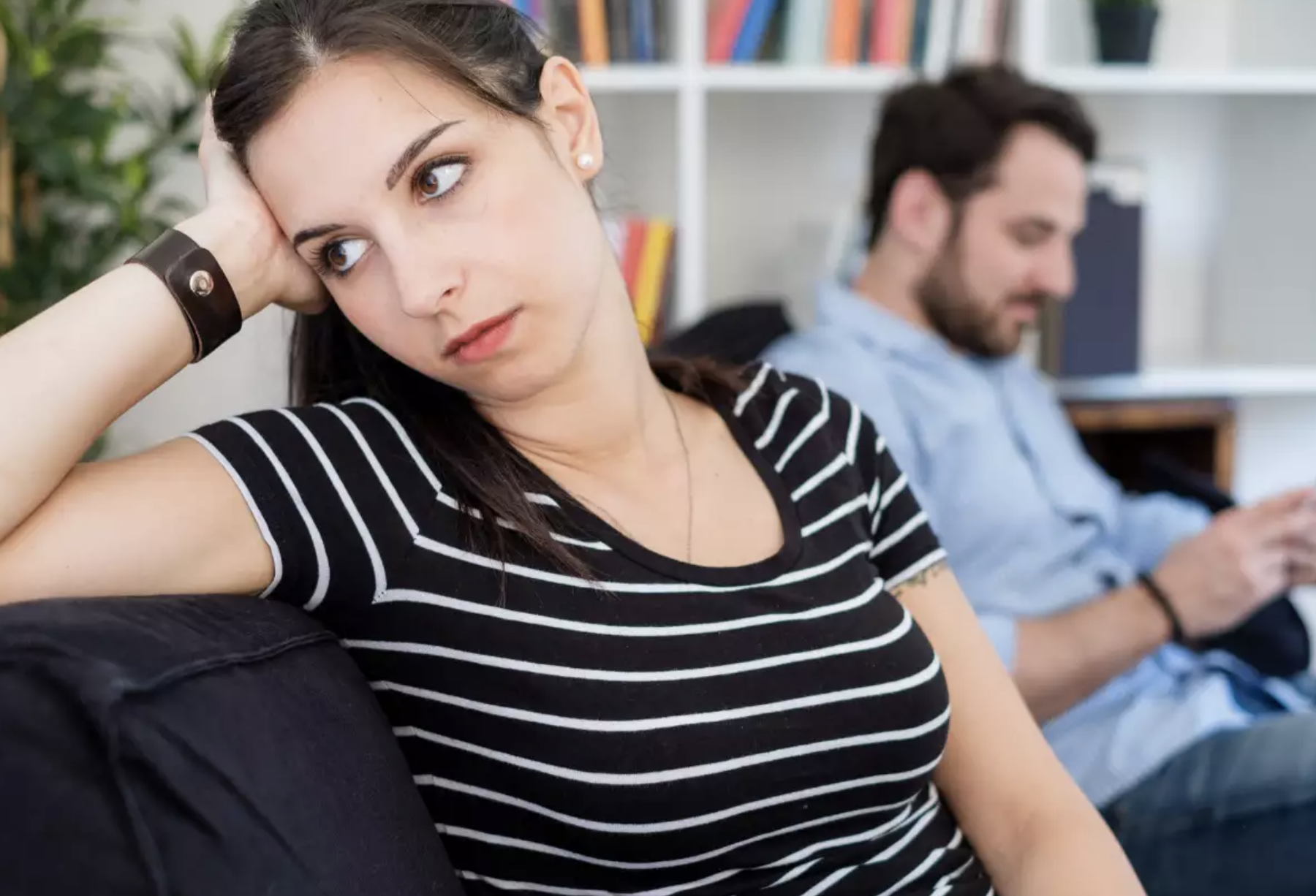 Mat hung thu khi quan he vi ghen tuong hinh anh