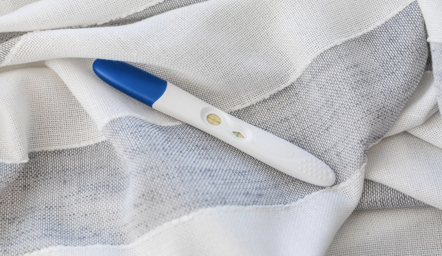 2-3 thang moi co kinh,  nguoi phu nu bang hoang vi hiem muon anh 2