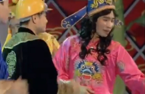 Ha Noi ngap, xem lai clip Tao Quan hat nga tu lut hinh anh