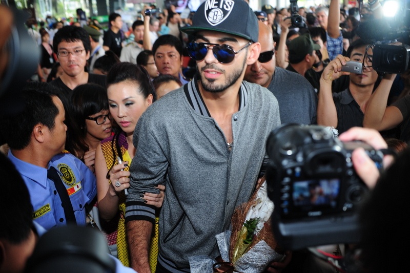 'Trai dep truc xuat' den VN: Khong long lanh nhu anh hinh anh