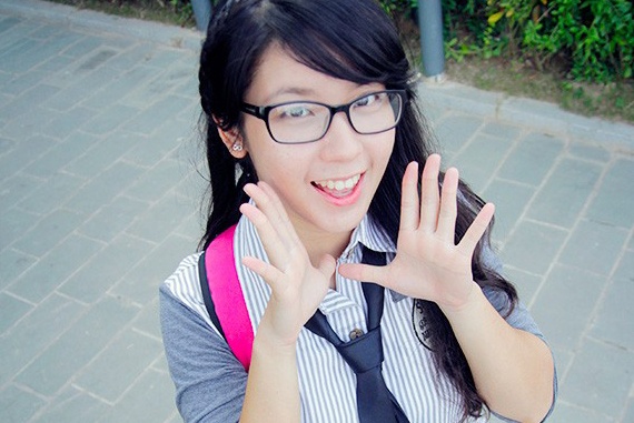 Nu sinh xinh xan hot nhat truong Ams nam 2013 hinh anh