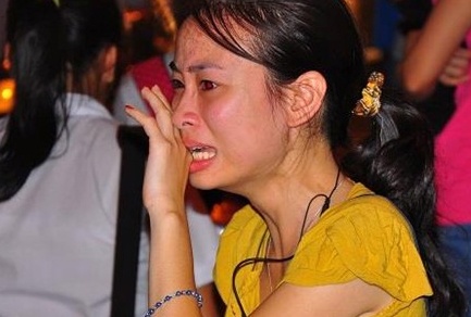 Nuoc mat nguoi tre trong phut cuoi cung vieng Dai tuong hinh anh