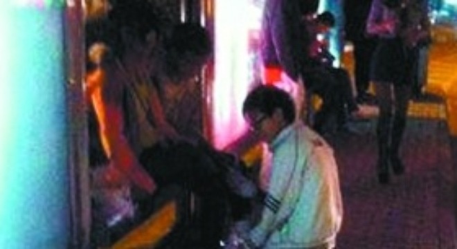 Man to tinh lang man cua cau hoc sinh tieu hoc hinh anh