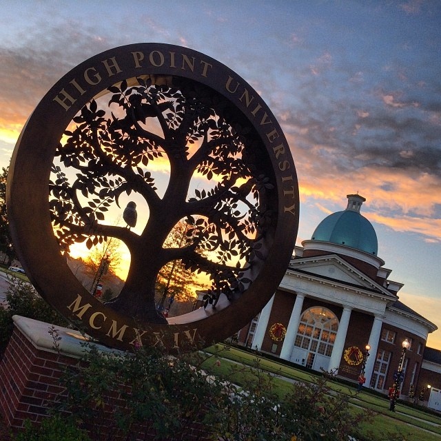 Truong dai hoc trang le nhu khu resort hinh anh