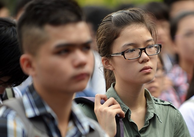 Clip tam trang thi sinh truoc gio lam bai mon Van hinh anh