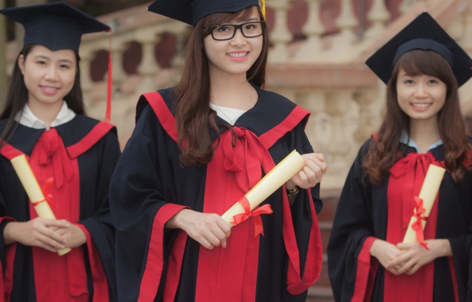 DH Phuong Dong xet tuyen 900 chi tieu nguyen vong bo sung hinh anh