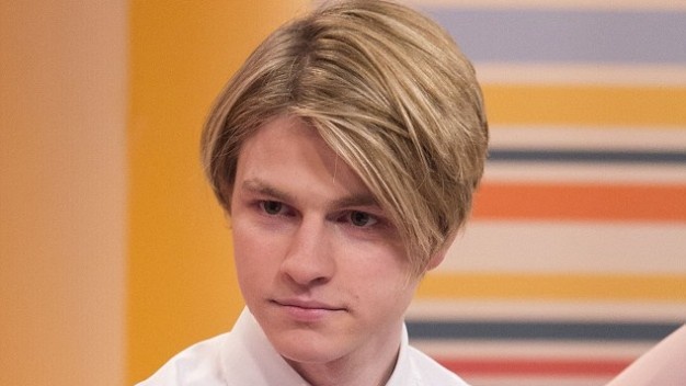 Benh ai ky tren mang xa hoi: Ban qua yeu minh? hinh anh