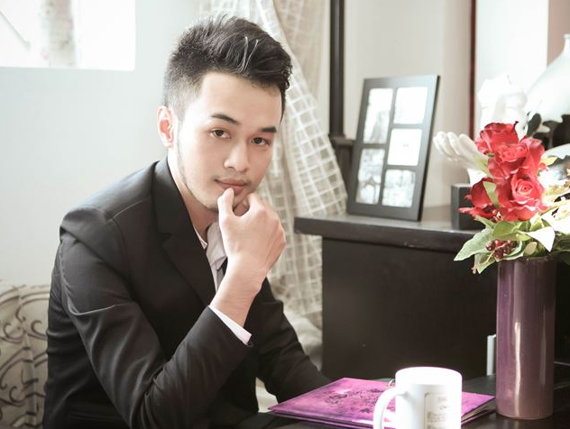Chang trai Viet thiet ke giay cho Lady Gaga hinh anh