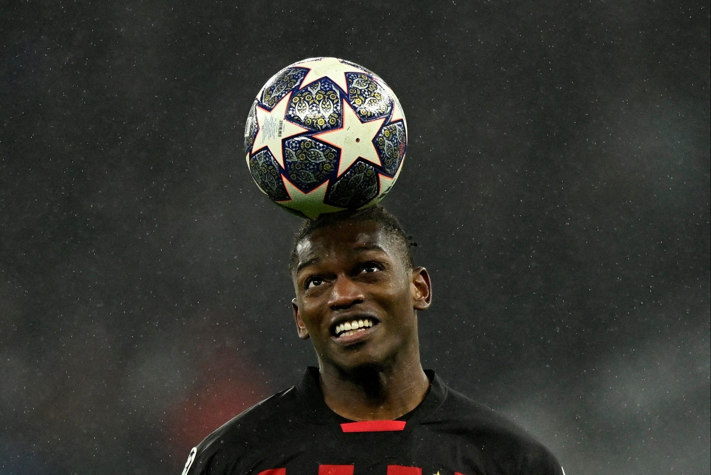 Ngay ve cua AC Milan hinh anh