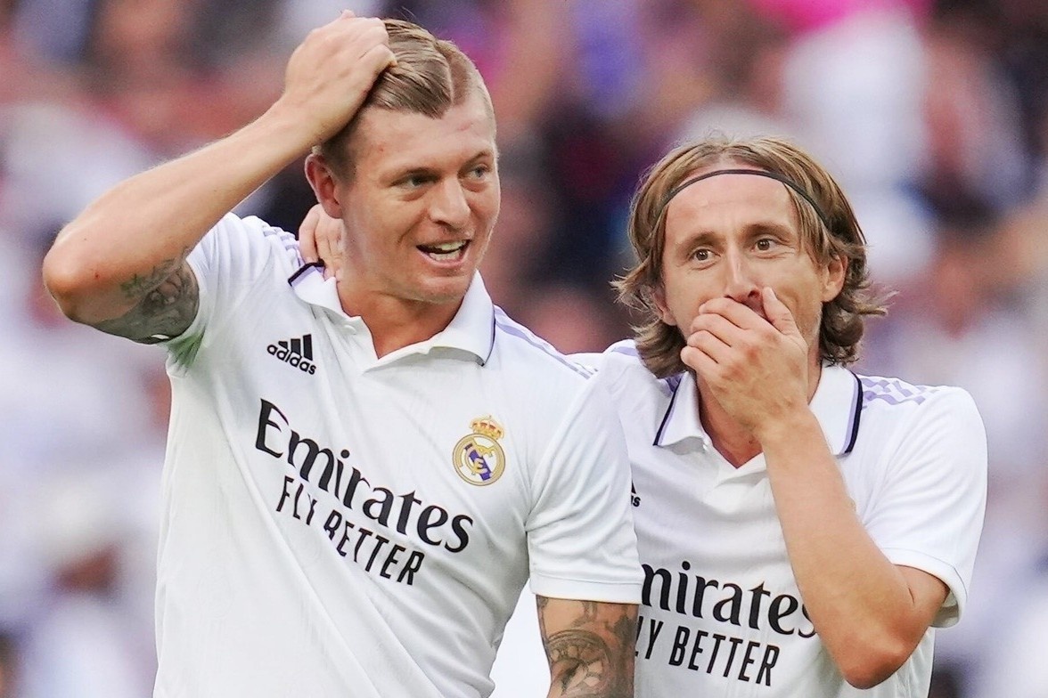 Modric va Kroos van la hai bau vat cua Real Madrid hinh anh
