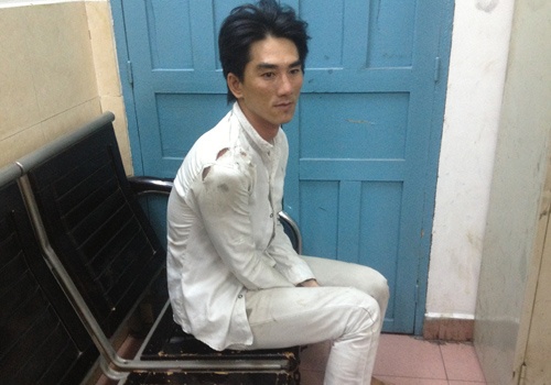 Hai ten cuop phong xe may nhu bay o Sai Gon hinh anh