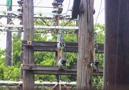 Nhung cot dien go nguy hiem chet nguoi o Sai Gon hinh anh