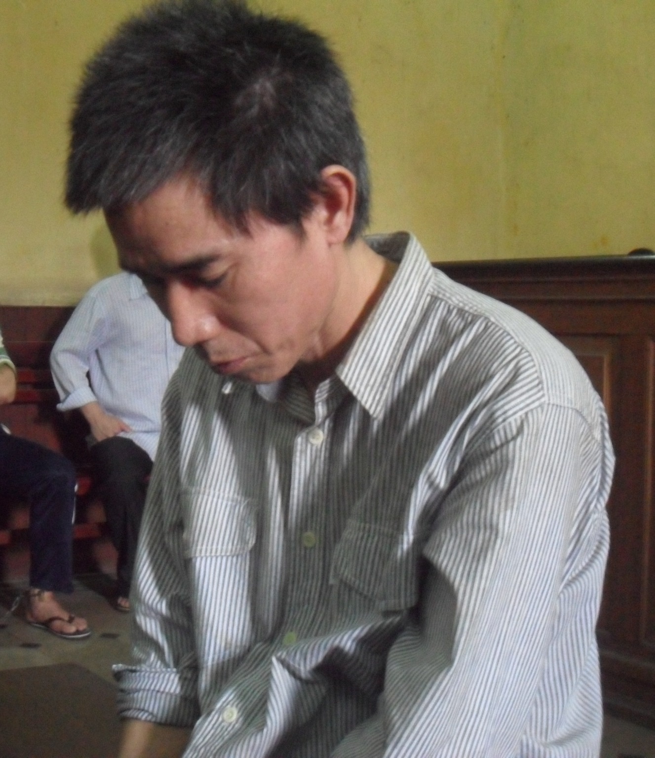 Nho con rieng cua vo nho toc bac roi hiep dam hinh anh