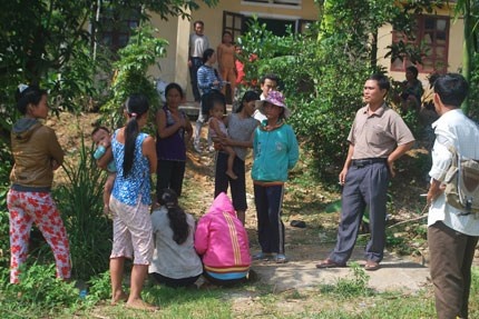 Dong dat manh o thuy dien Song Tranh, nguoi dan hoang loan hinh anh