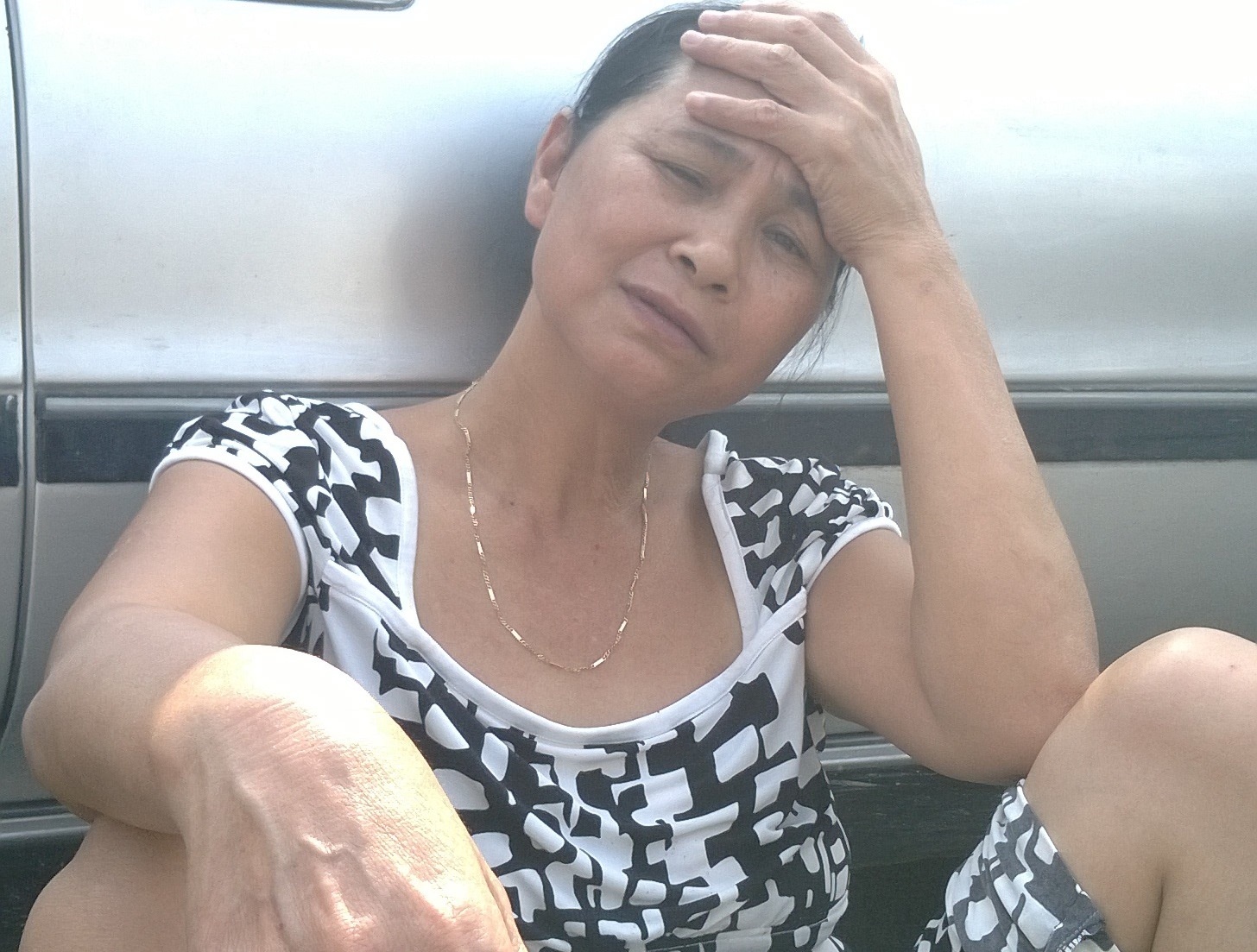 Hoa hoan thiet hai hang tram ty dong, tieu thuong khoc ngat hinh anh