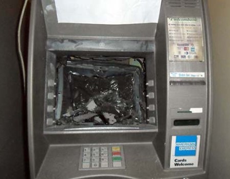 Rut tien khong duoc, dap may ATM hinh anh