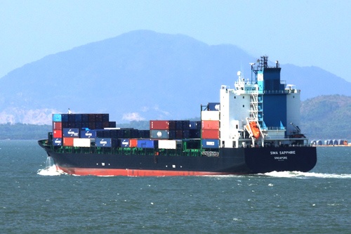 2 tau dam nhau o Vung Tau, 16 nguoi roi xuong bien hinh anh