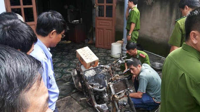 Clip hien truong 2 chi em chet chay trong can nha khoa cua hinh anh