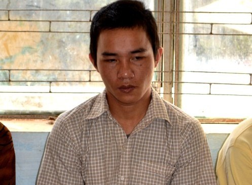 Bi em trai dam chet vi can ngan au da hinh anh