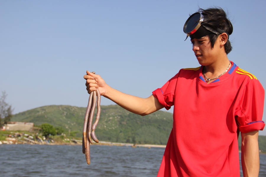 Dai gia san lung 'vu nang' de... tang cuong sinh luc hinh anh