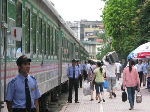 Tu 1/10, ga Sai Gon bat dau ban ve tau Tet hinh anh