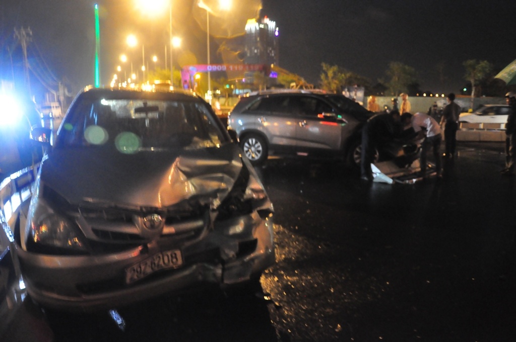 Tai xe say xin dieu khien xe hop gay tai nan hinh anh