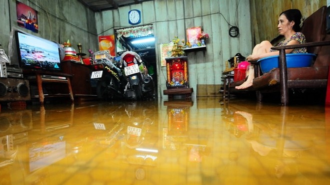 Trieu cuong dang cao, nuoc ngap phong ngu o Sai Gon hinh anh