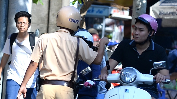 9 'tat xau' cua canh sat giao thong hinh anh