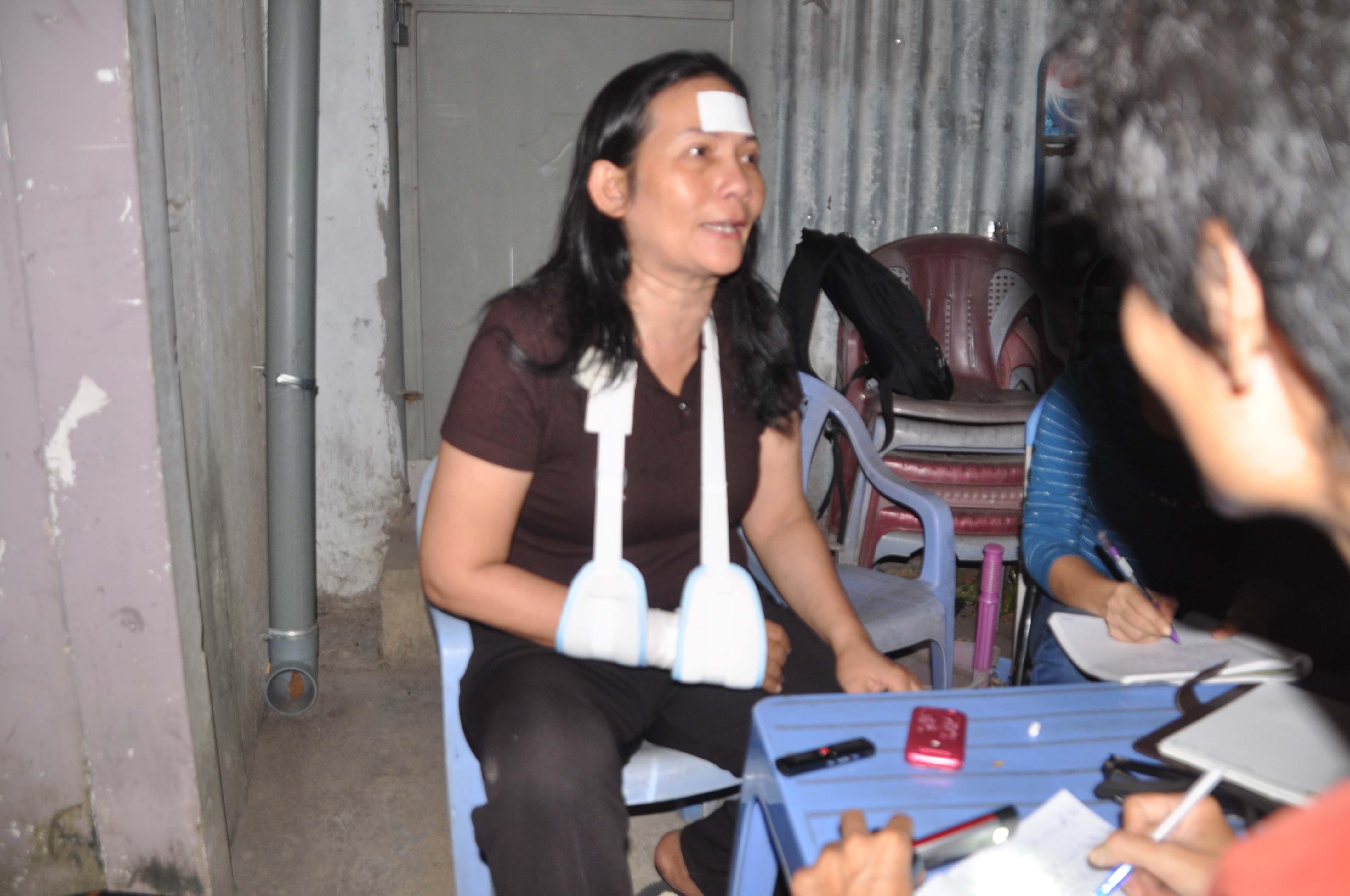 Nu giam doc trong vu 'cuop' 32 chiec taxi bi be gay tay hinh anh