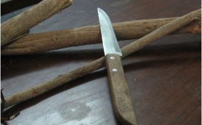 Dam ban cung lop, boi thuong 240 trieu dong hinh anh