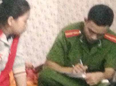 Nu sinh ke lai phut khong che con tin cua ten cuop hinh anh