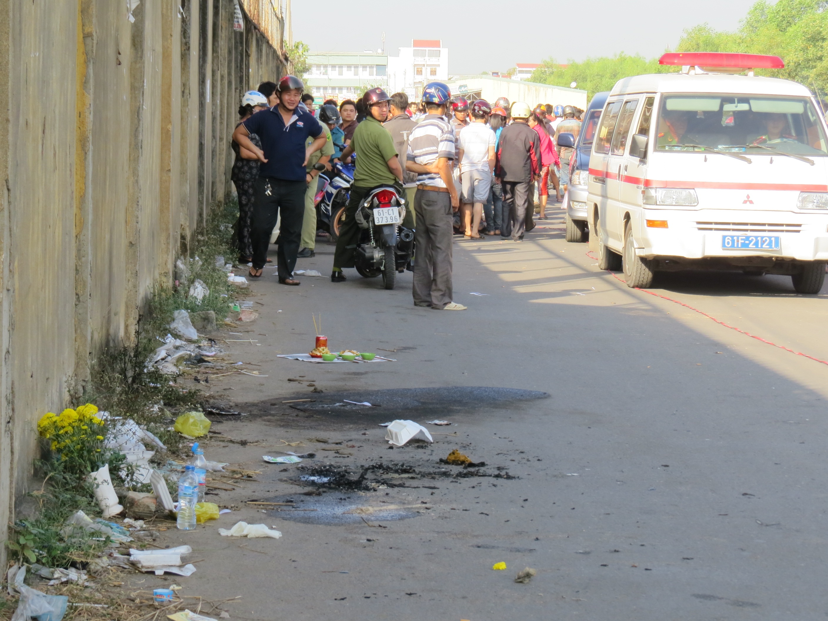 Sat hai nguoi yeu roi tuoi xang tu thieu hinh anh