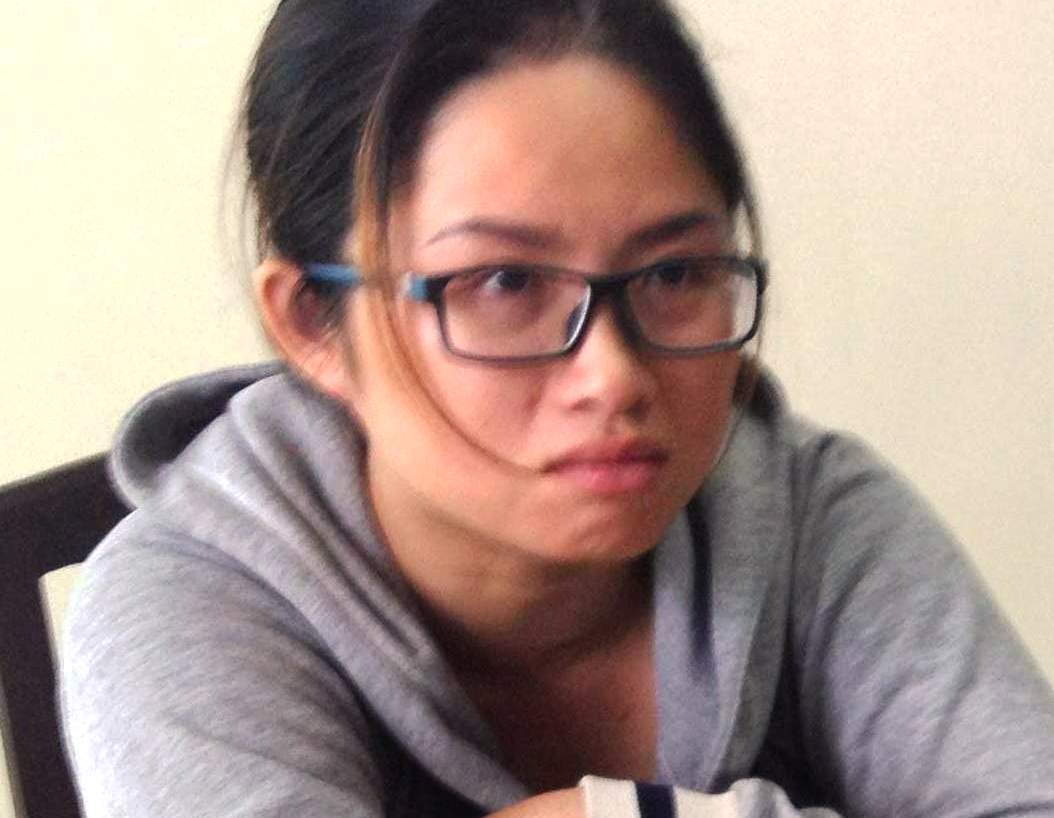 Bat coc be trai so sinh ve nuoi vi so chong bo hinh anh