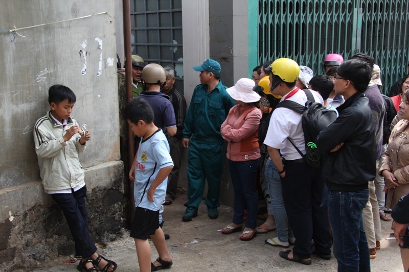 Thanh nien tam than bi dam nhieu nhat vao mat hinh anh