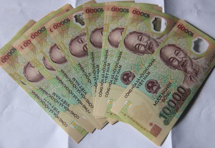 Doi 70.000 dong lay to 10.000 dong o Quang Ngai hinh anh