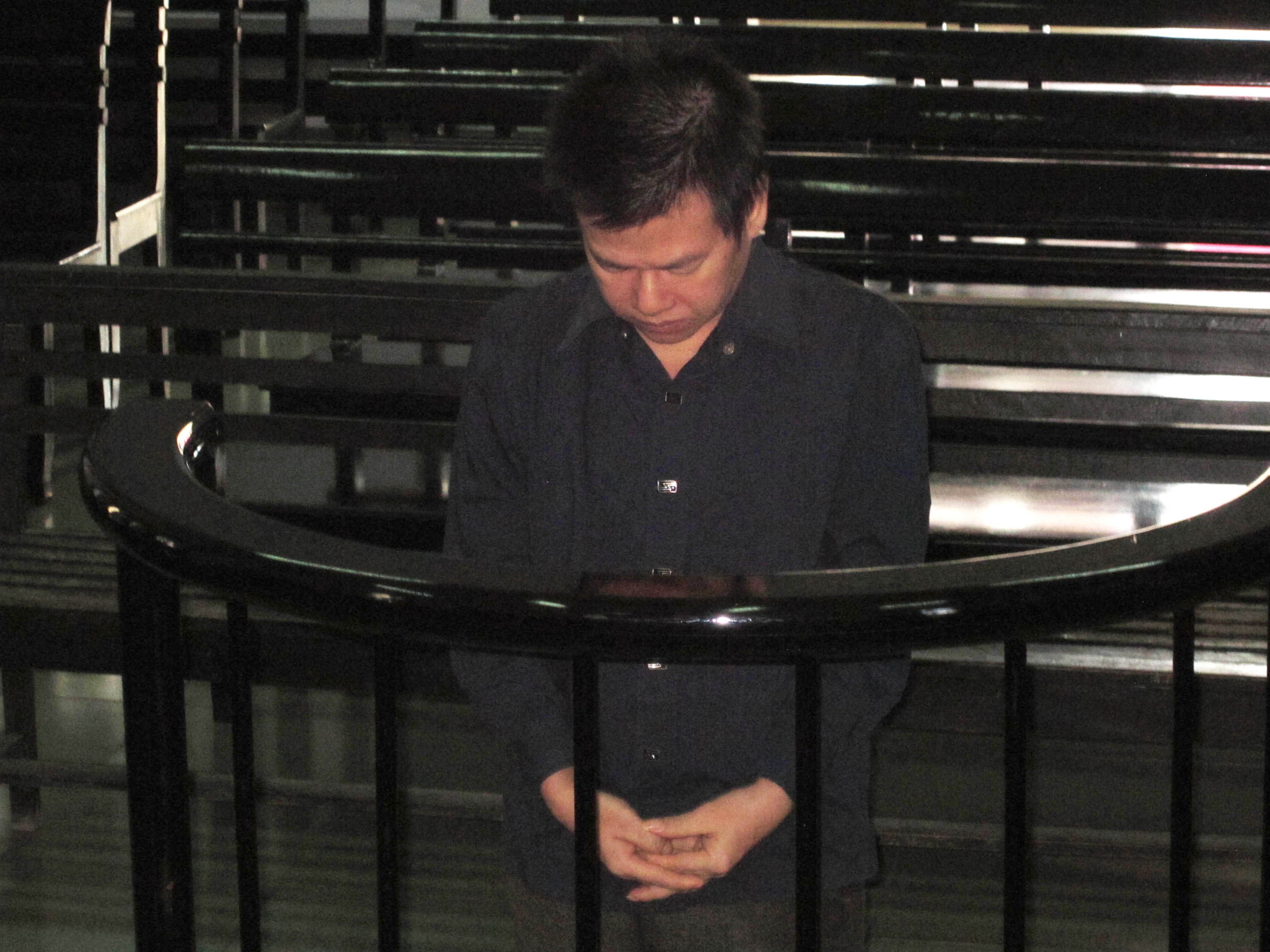 Trom chan den bang dong tri gia 200.000 dong, o tu 12 thang hinh anh