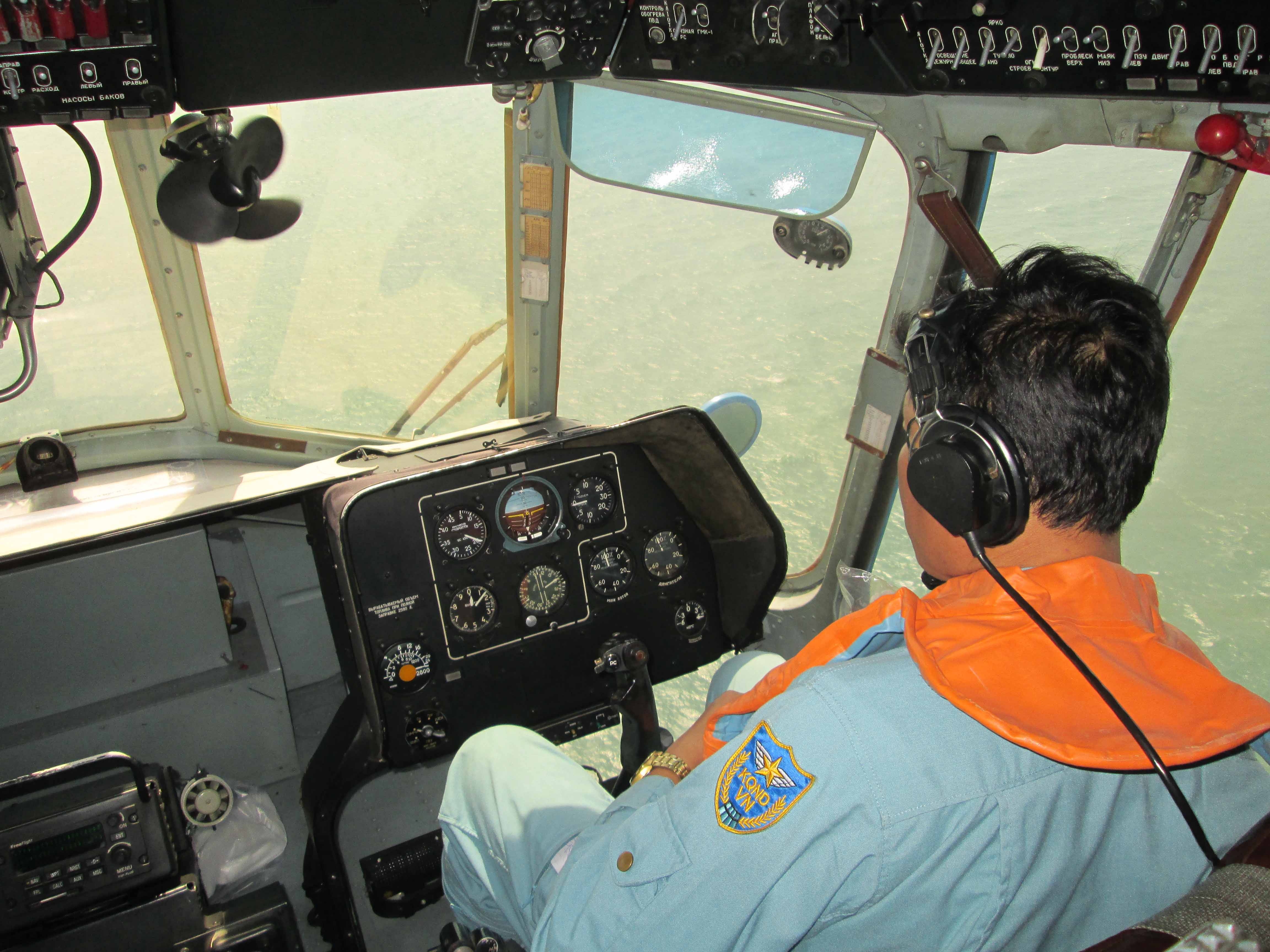 Clip 4 gio bay voi truc thang Mi 171 cuu ho tren bien hinh anh