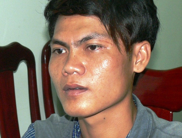 Bi truy na vi cuop 2 con ga, 20kg gao hinh anh