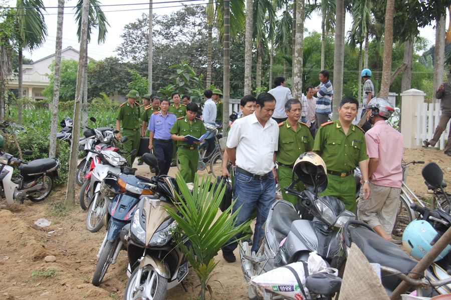 Giam doc chet giua khuya de lai thu tuyet menh hinh anh