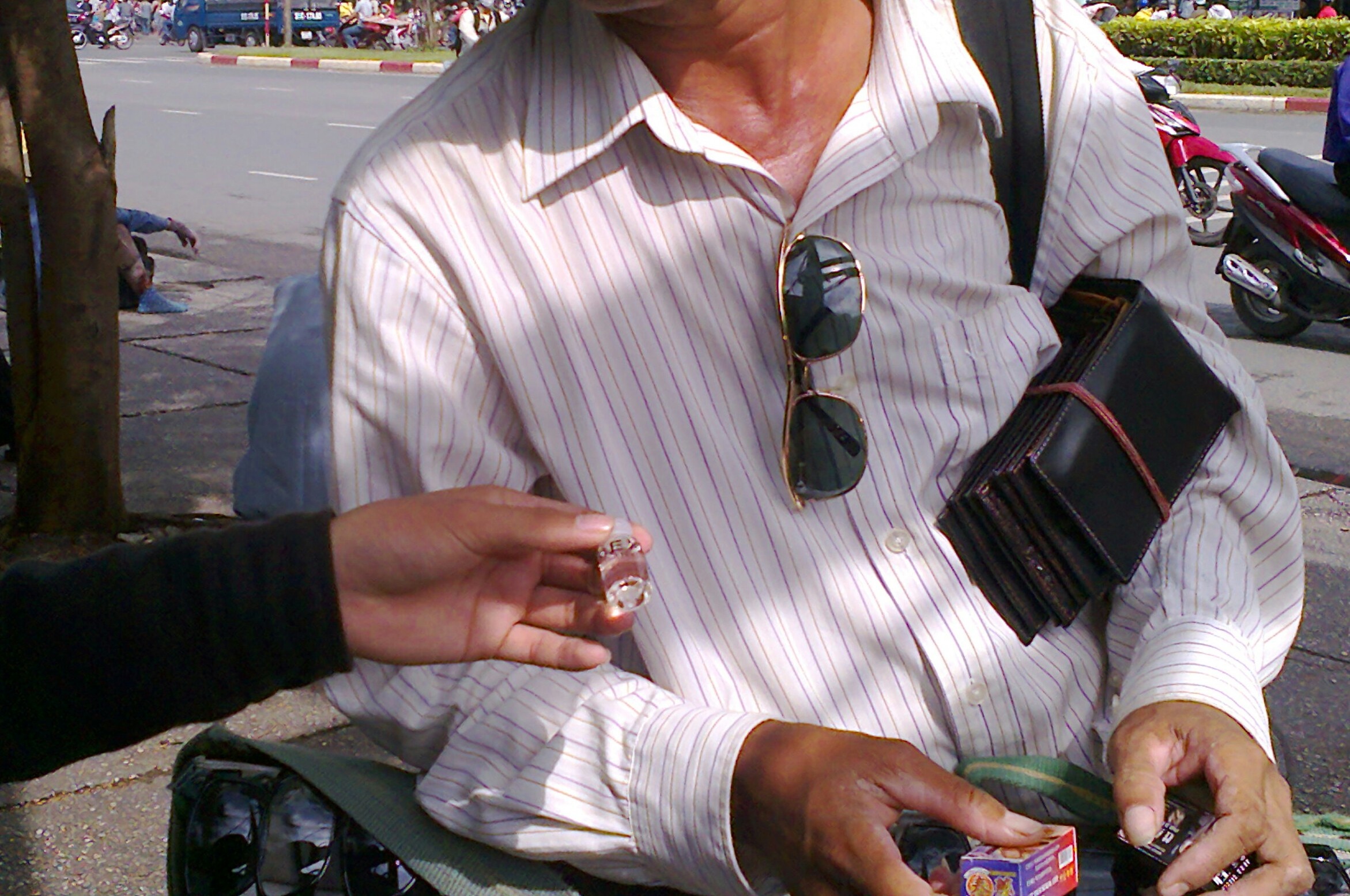 Cheo keo ban thuoc kich duc o Sai Gon hinh anh