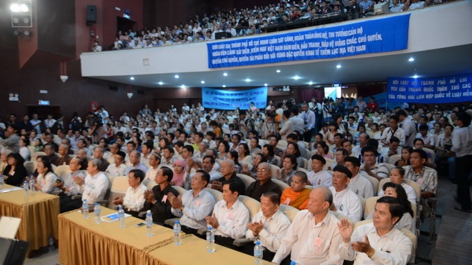 Nguoi dan TP.HCM mit-tinh phan doi Trung Quoc hinh anh