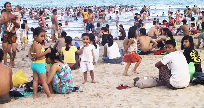 Nang nong tro lai tren dien rong hinh anh