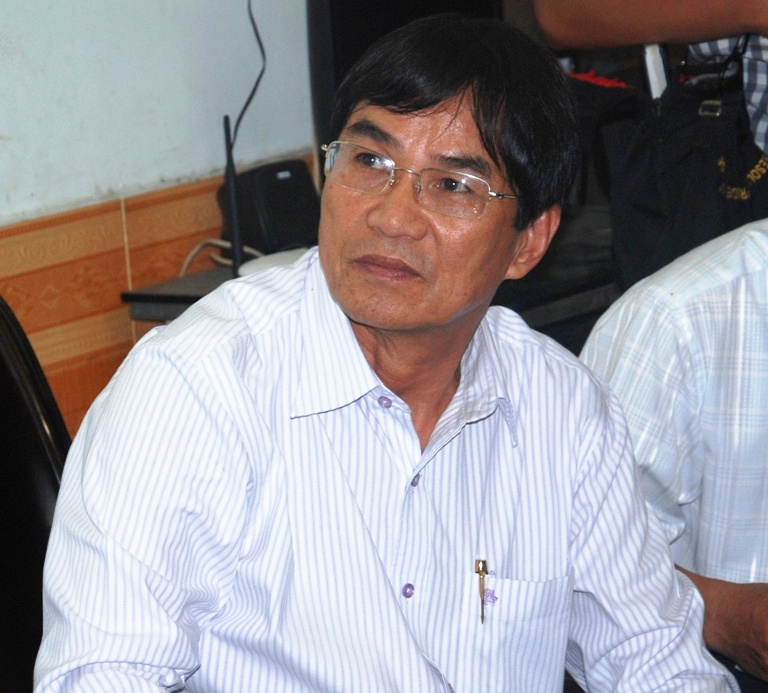 'Dong tau sat cong suat lon cho ngu dan vuon khoi' hinh anh